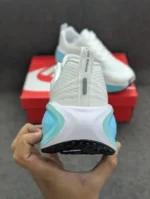 Nike Vomero 18 | Grade 1:1 - Image 4