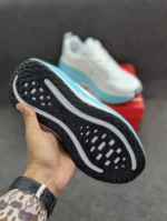 Nike Vomero 18 | Grade 1:1 - Image 5