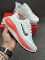 Nike Vomero 18 | Grade 1:1 - Image 2