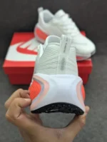 Nike Vomero 18 | Grade 1:1 - Image 4