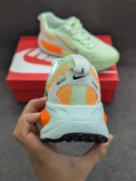 Nike Vomero 18 | Grade 1:1 - Image 4