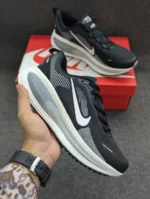 Nike Vomero 18 | Grade 1:1 - Image 2